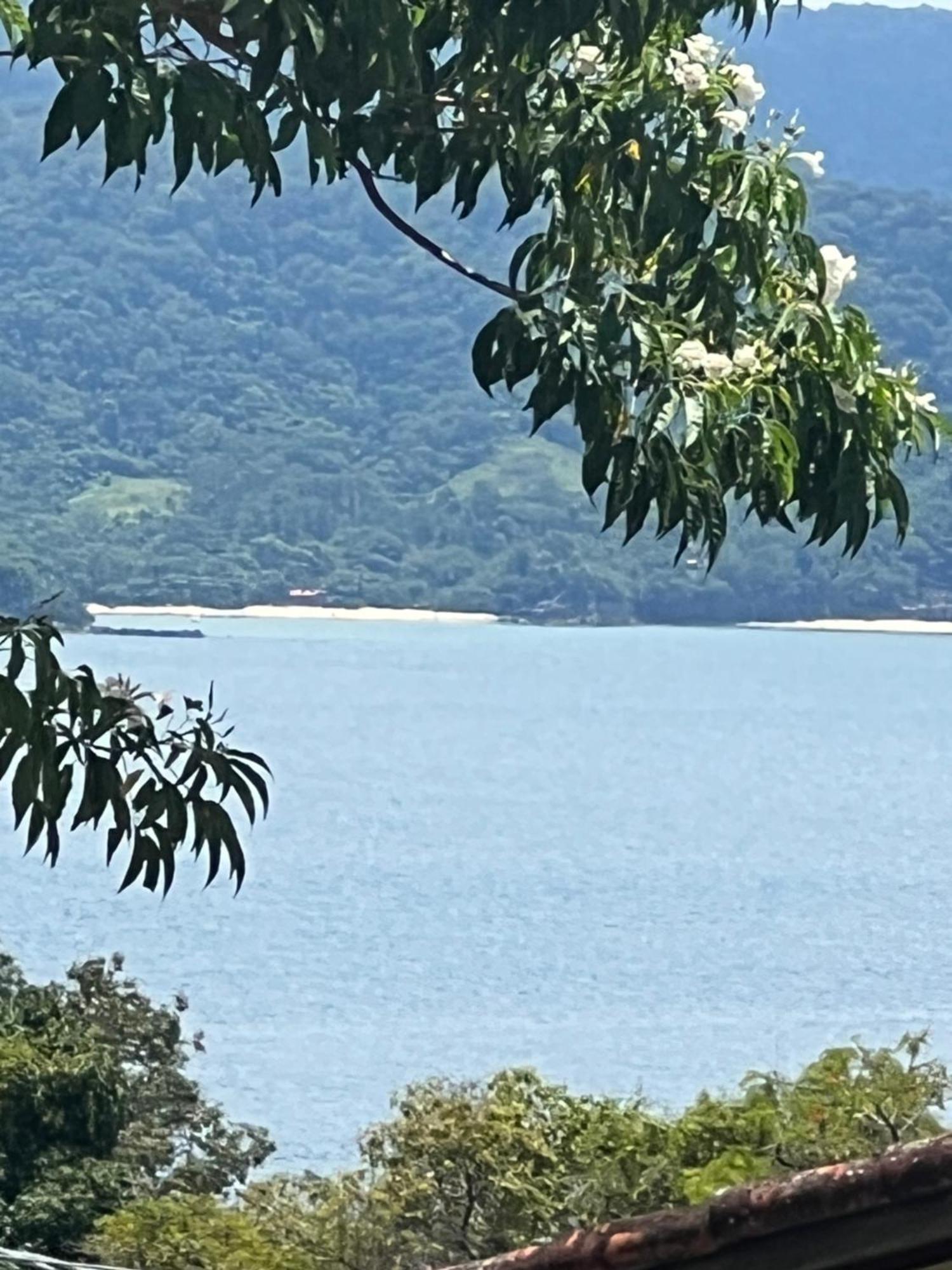 Casa em Ilhabela - Próxima à Praia do Curral Villa Esterno foto